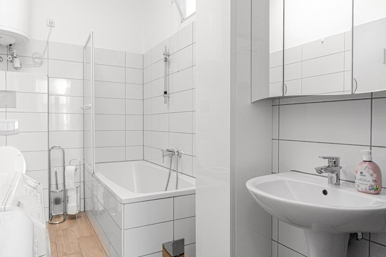 Delightful 2Br Shared Apartment - Ideal For Longstays Viena Exterior foto